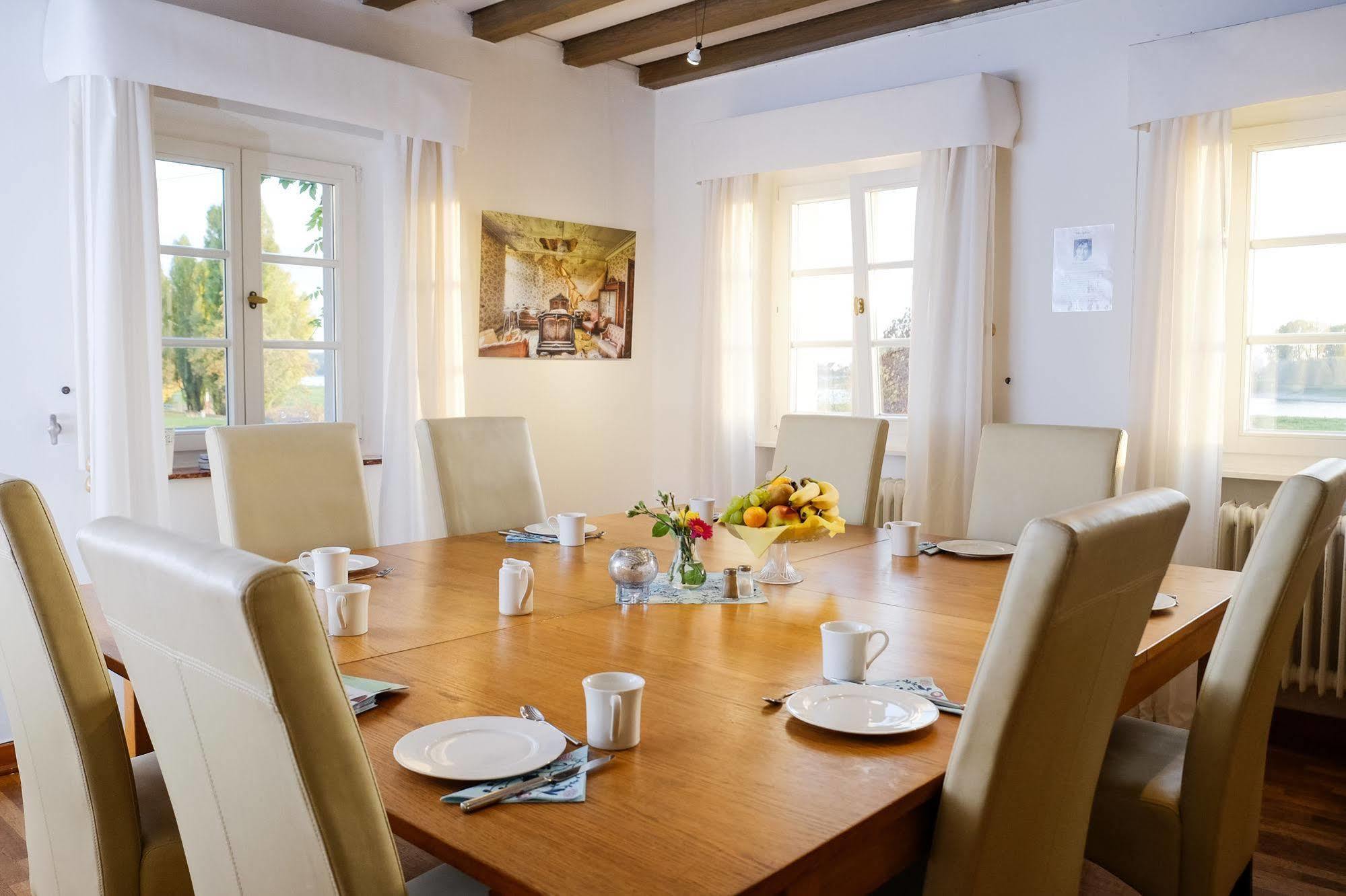 Rhein River Guesthouse - Direkt Am Rhein Леверкузен Экстерьер фото