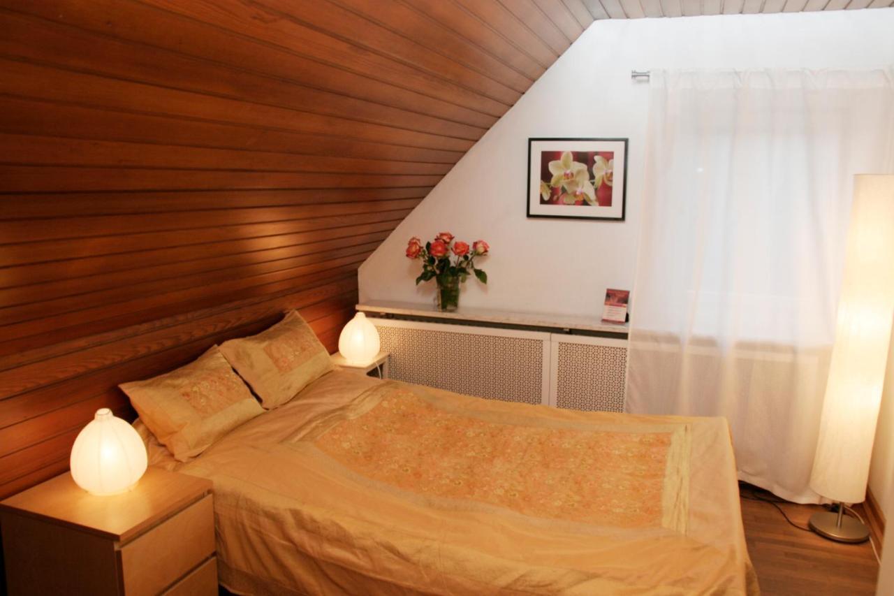 Rhein River Guesthouse - Direkt Am Rhein Леверкузен Номер фото